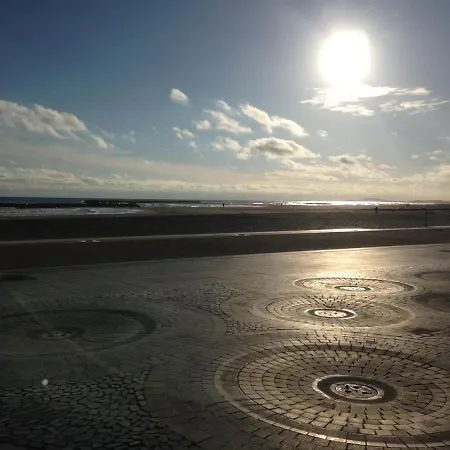 Charmant 2 Pieces Mezzanine, Terrasse, Parking Et Climatisation A Sete - Fr-1-338-123 Apartment