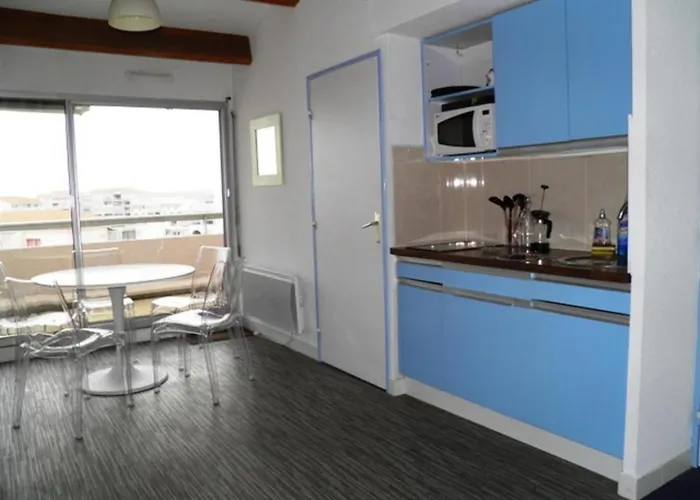 Charmant 2 Pieces Mezzanine, Terrasse, Parking Et Climatisation A Sete - Fr-1-338-123 شقة